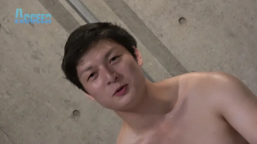 AV男優・左慈半造の全裸ダンス＆筋トレ-32