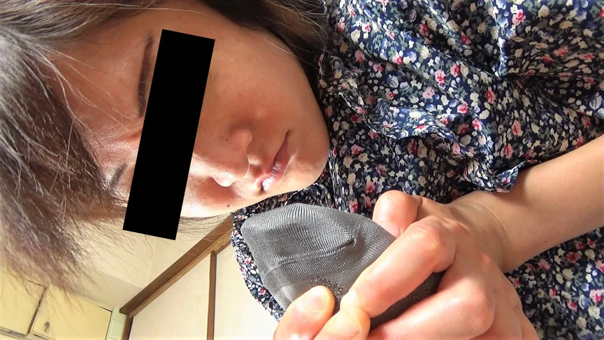 【足のにおい】主婦・デカ足濡れツマ-5