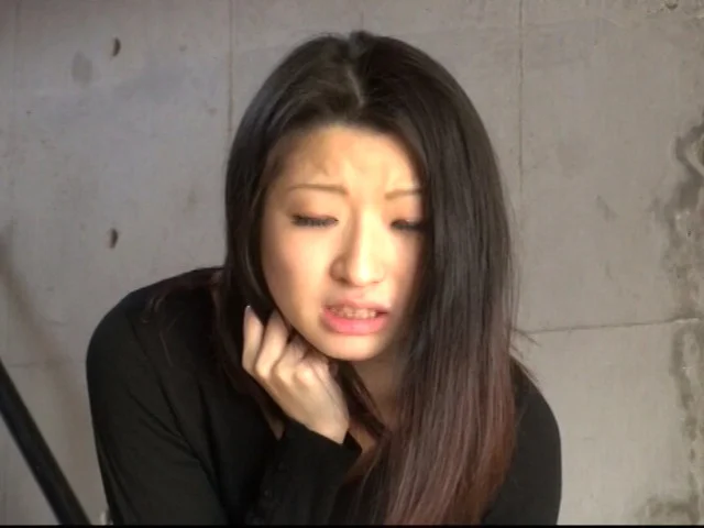 立ちクンニされながら質問に答える女【十四】-10