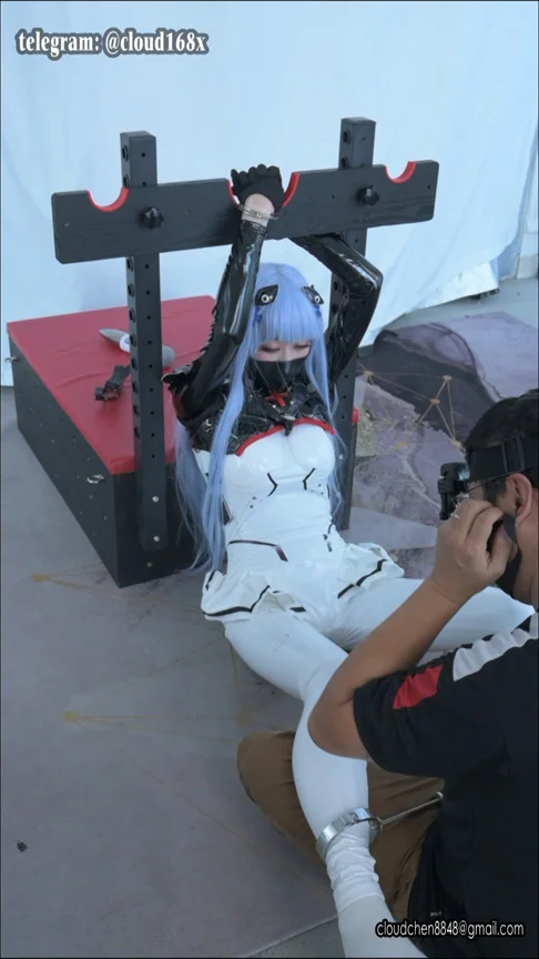 我「戦術人形HK4●6」の人口脳を破壊セリ-1