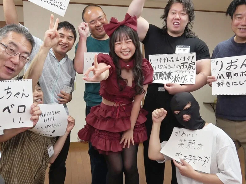 半中半外＆射精後チ○ポ生膣グリグリ感謝祭 泉りおん-1