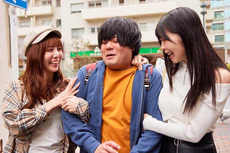 ハーレム女子会旅 ミスコン優勝級の美脚×美女-13