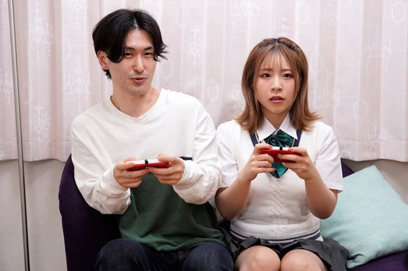 友達の妹が生意気なメスガキだった！ 沙月恵奈-1