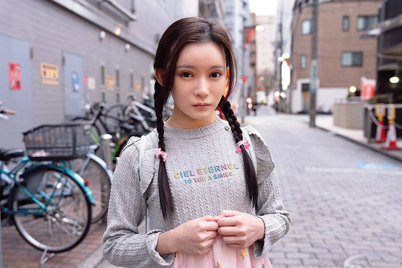 尾行わいせつ 三つ編み貧乳パイパン少●ゆかちゃん-1