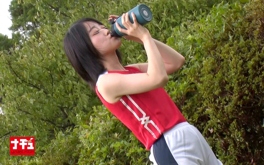 全裸オナニーでイキ漏らす野外アクメ女2 びくびく陸上部-2