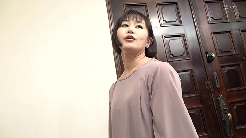 近親相○ 母のお尻～美義母の淫らな肉厚巨尻 明里ともか-1