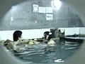 健康ランドで、ちっちゃい娘にイタズラ。2-13