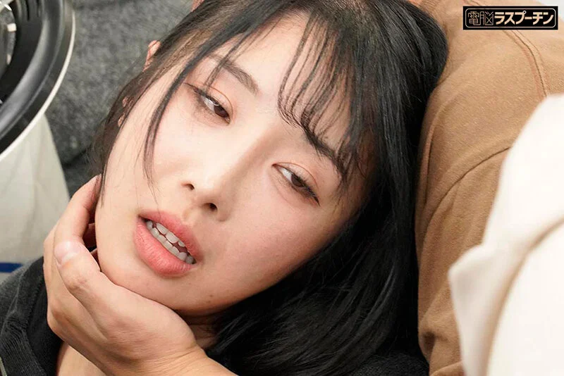 満員電車で羽交いじめにされ切り裂きマキシワンピの隙間から乳首だけを徹底的に開発されるアヘ顔敏感女2 小野坂ゆいか-10