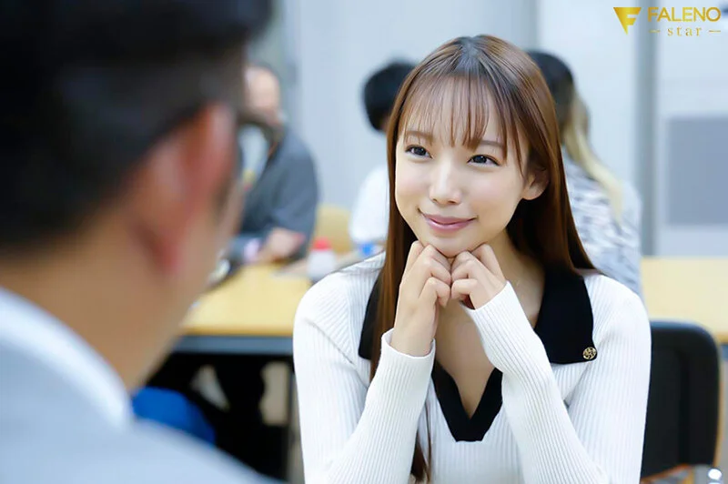キャンパスでは教授と大学生。でも教授の個室では私だけのおじさん。今日も誰にもバレないように声を殺して合体。相性良すぎて毎回何度イッたかわからない肉欲まみれの快楽中毒セックス。「だって…好きなんだもん（ハート）」与田りん-1