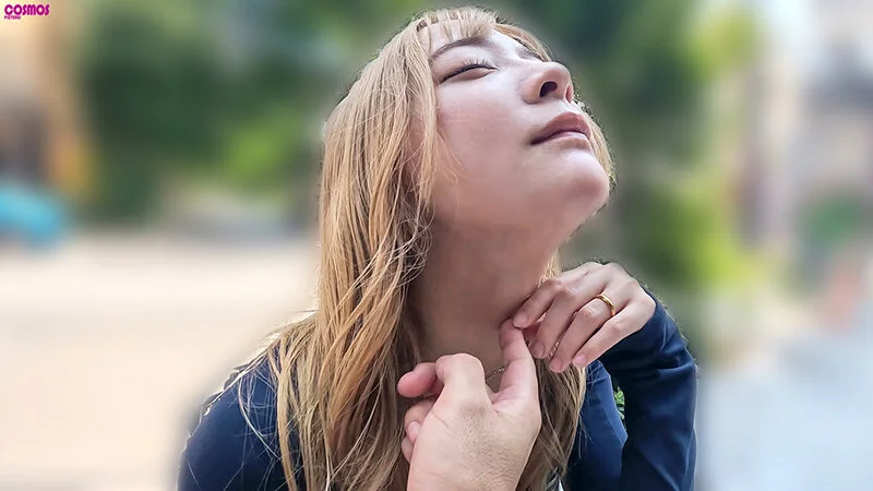 今、セフレで一番エロい推し妻、紹介します。チ〇ポ大好き誰の精子でも美味しくごっくんするイラマ好きセフレ妻 みおさん29歳-2