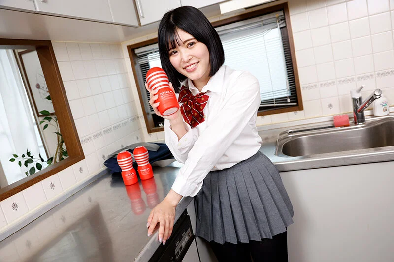 オナホ使ってみたい！ほら早くチ〇ポ勃起させてよ！ オナホも気持ちいいけど私のオマ〇コも気持ちいいと思うよ？ 待田もか-4
