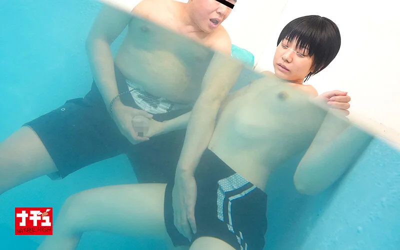 つるぺた女子の男水着チャレンジ 県民プールでデカチンおじに女子だとバレて中出しされて…マジ最悪だったよぉぉ～！-17