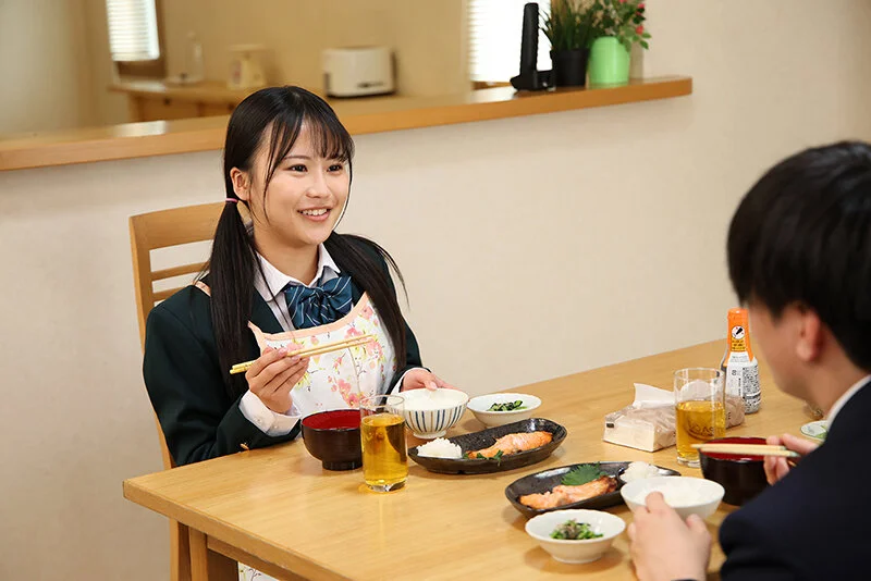 母親の代わりに弟に乳首を吸わせて育ててきました…思春期の姉と弟の歪んだ愛の日常。-3