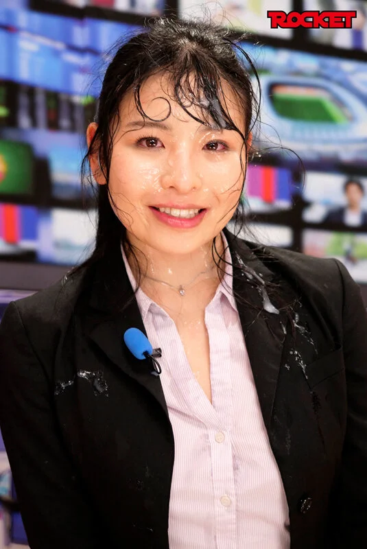 ROCKET17周年記念ユーザーリクエスト祭り もしもTVの中に自由に飛び込んでブッカケできたら… 女子アナに顔射！リメイク どんな汚い顔になってもガマンしながら笑顔で生放送-13