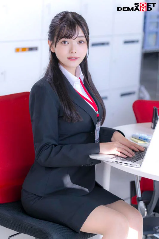 【特典版】宣伝部 松永あかり 初AV出演-2