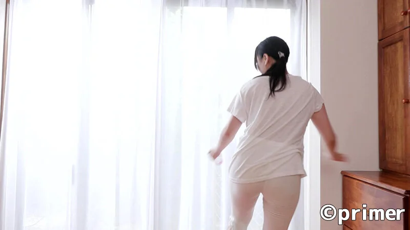お綺麗ですね隣の奥様 覗かれたストレッチ 下平玲夏-11