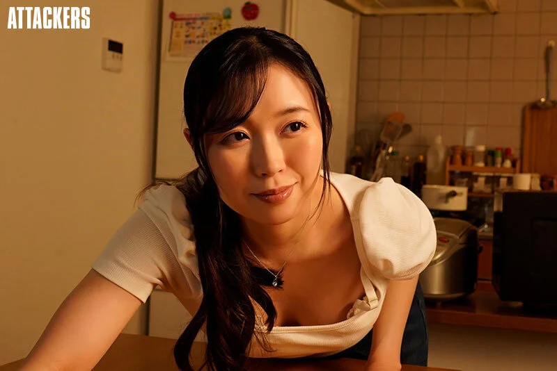 友達のお母さんの無自覚浮きブラ乳首誘惑 流川はる香-5