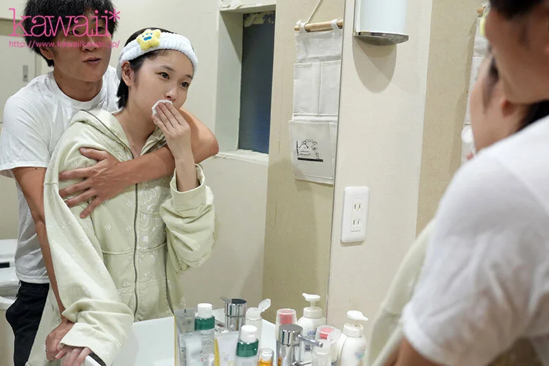 「ゴムなくなっちゃった…生でもいいですよ」終電なくなり後輩女子社員の部屋に… 無防備すぎる部屋着と乳首ポッチに興奮した僕は妻ともしたことない人生初中出し 一晩中モウレツにハメ狂った… 松岡美桜-7