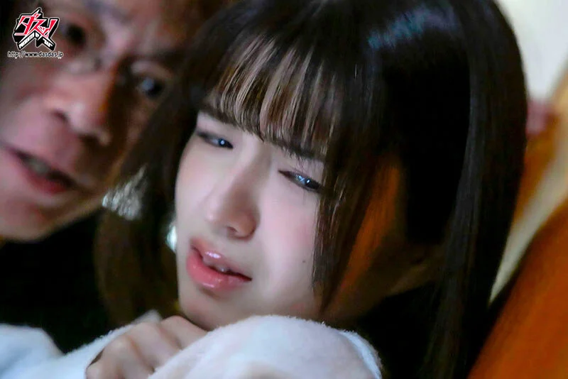 男嫌いなスレンダー美乳の連れ子に媚薬を●ませて一週間。子宮が疼き、理性を失った娘は、嫌がりながらも俺の巨根を求めるようになった。 倉本すみれ-11