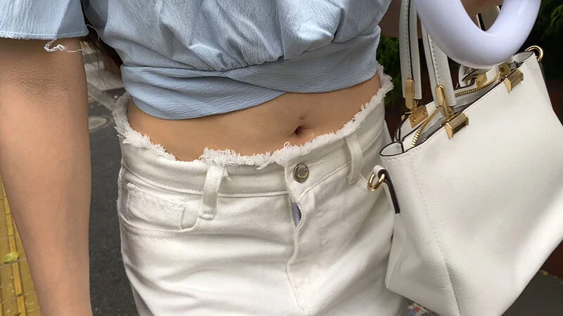 無防備ヘソ出し美女 粘着追跡 連れ込み キメ生セク-4