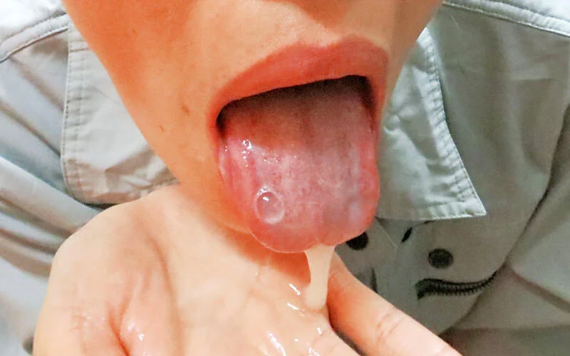 美熟女手コキ唾液フェラ搾りザーメン発射 2枚組-9