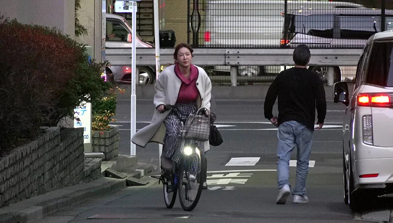 ゆい ママチャリ人妻の貪欲ママ活SEX 波多野結衣-1