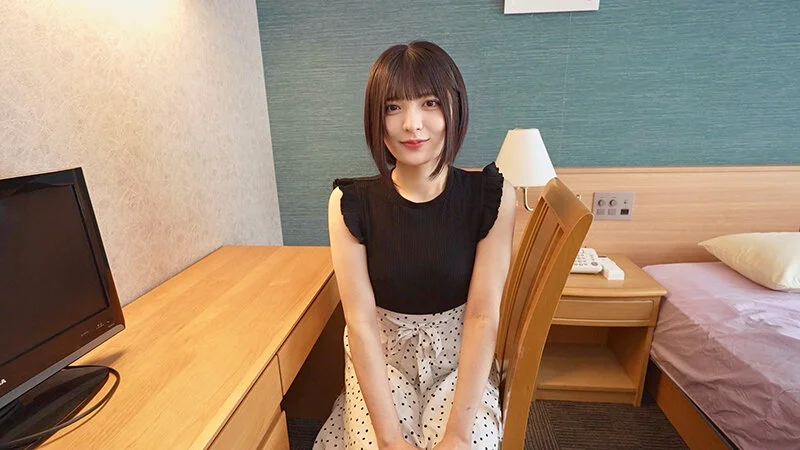 超国民的アイドル級美少女を喉奥口内射精で懐柔して…過激コスプレで恥ずかしいのに、生チンにずぶ濡れ敏感子宮が連続痙攣絶頂！追撃激ピス理性崩壊！妊娠確定種付けで完全快楽堕ち生中出し 虹村ゆみ-1