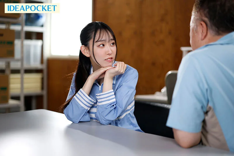 「クンニして欲しい！」×「クンニしたい！」彼氏が舐めてくれない学生バイト＆奥さんがクンニさせてくれない店長のクンニで結ばれた不倫SEXはクンニが一番大事！ 月城りり香-3