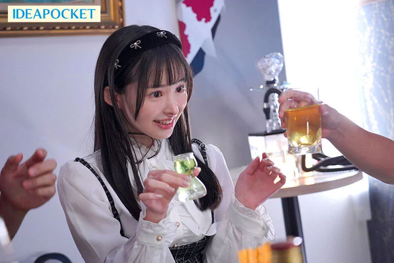 清楚系アイドルの彼女が打ち上げで泥●して関係者チ●ポ喰いまくりのド淫乱ビッチ化！？ SNS炎上待ったなしのNTR映像 山田鈴奈-2