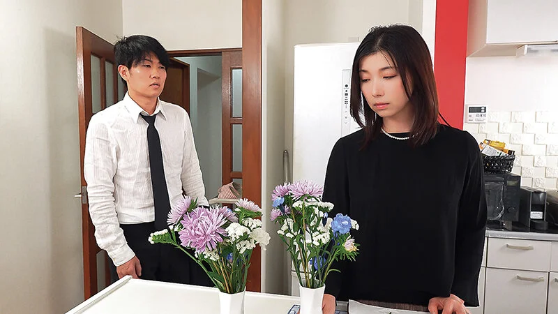 夫の初七日に義理の息子と友人の夜●いを受け、遺影の前でメス堕ちする義母 加藤ツバキ-4