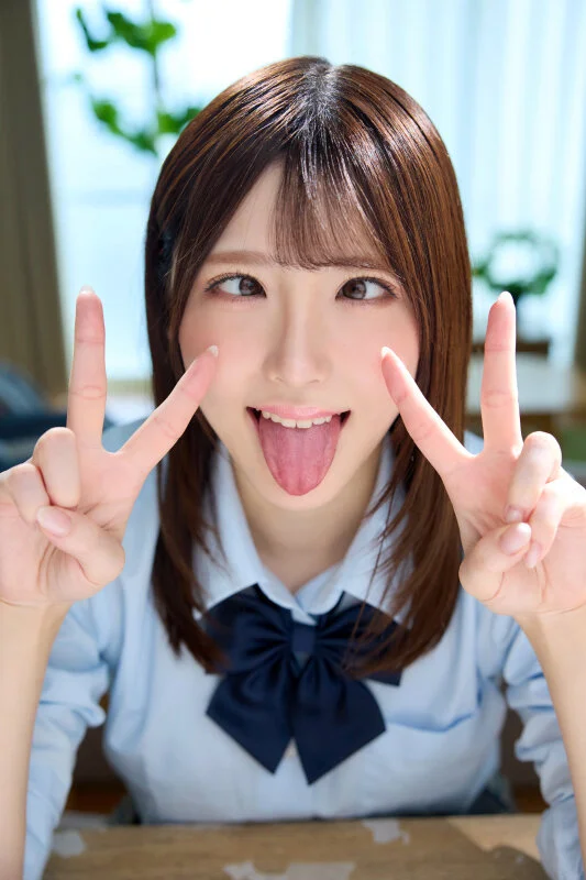 顔シコ！顔面ドアップ誘惑主観 年の離れた従妹が覚えたてのアヘ顔見せつけ挑発でボクの欲情を掻き立ててくる…。皆瀬あかり-1