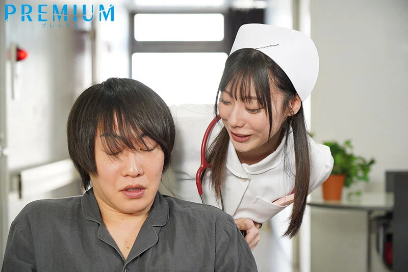 彼女の先輩でナースの三好さんに絶倫ペニスがバレて…入院中ず～っと密着あまあま中出し誘惑でぶっこ抜かれまくったボク。 三好佑香-3