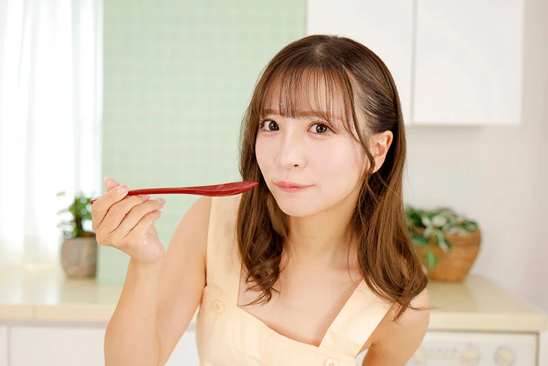 【VR】皆が羨む美人の嫁は重度のオチ●ポ中毒！24 時間SEXのお誘いが止まない（悪）？夢のような新婚生活 小那海あや 【8K】-6