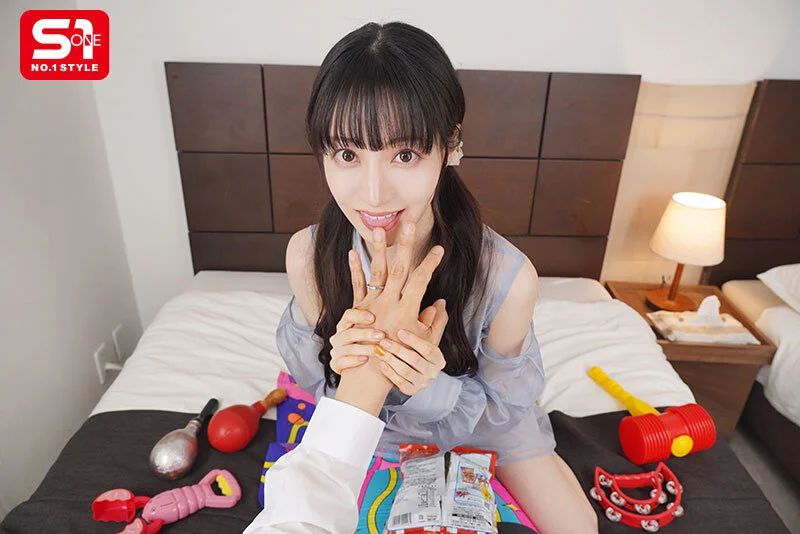 【VR】地上波アイドル 石田佳蓮のマネージャーになったら番組ロケでまさかの相部屋、ふたりきり 恋愛禁止で性欲爆発寸前みたいでゼロ距離で迫られて… 石田佳蓮-3