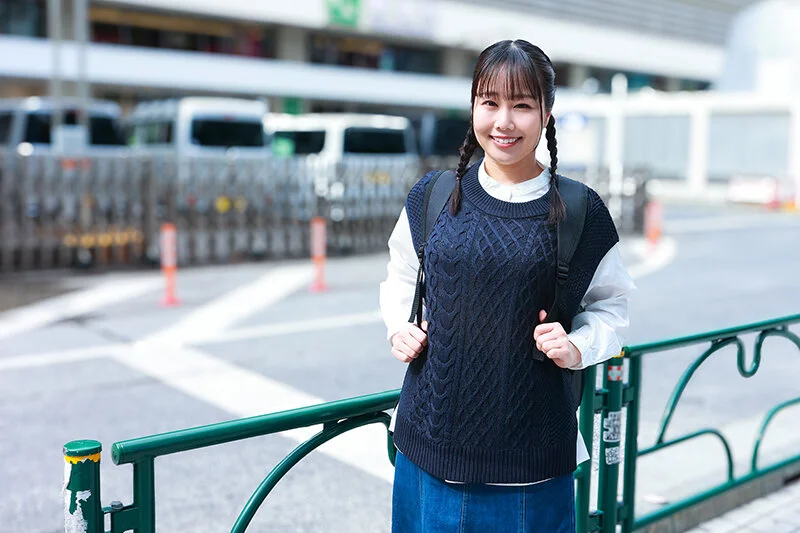 天然桃尻田舎娘のノーパン東京観光～みちちゃん（ヒップ92cm） 北村海智-1