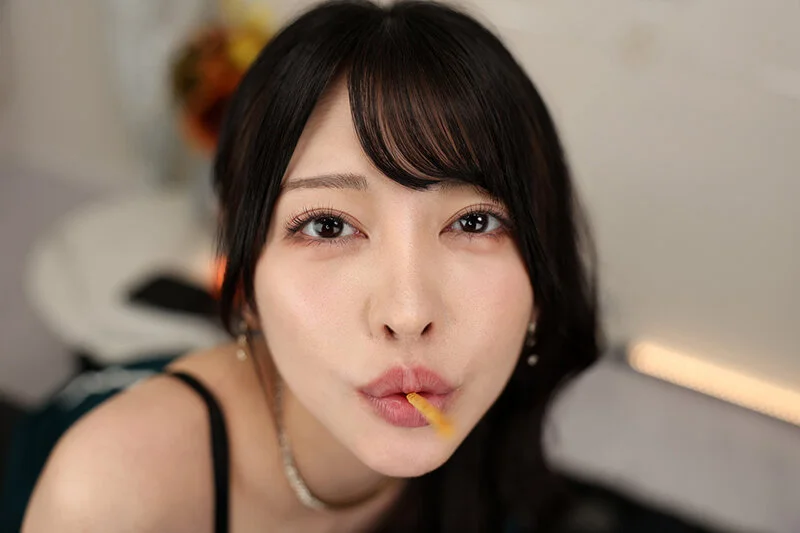 【VR】8Kだからマジ見つめたい！ 超超超近距離 厳選美女KISS 15作品300分 BEST-6