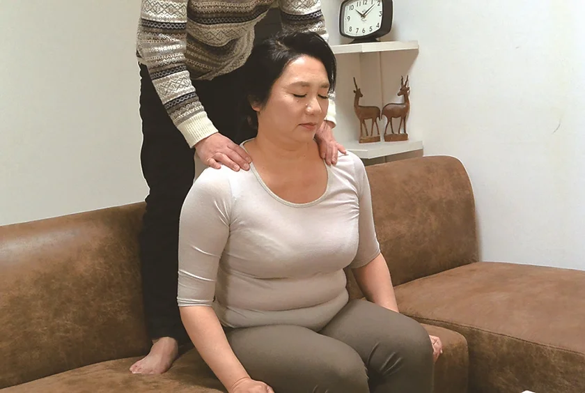 母のデカ尻 発情息子のチ○ポに堕ちる 永田成子 美里亜希 秋山しほり-2