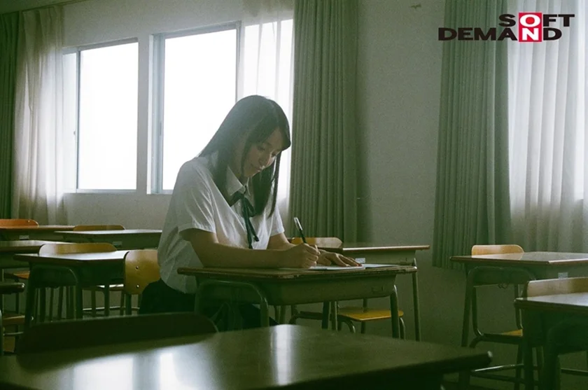 「まだまだコドモだね」って言われるけど、制服の中のカラダは早くオトナになりたがってるんだ― 野々原(ののはら)なずな 19歳 SOD専属AVデビュー-7