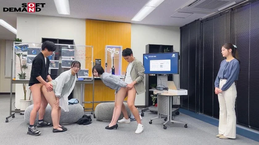 大手ゴム用品メーカー社員の業務グループセックスの記録。-13