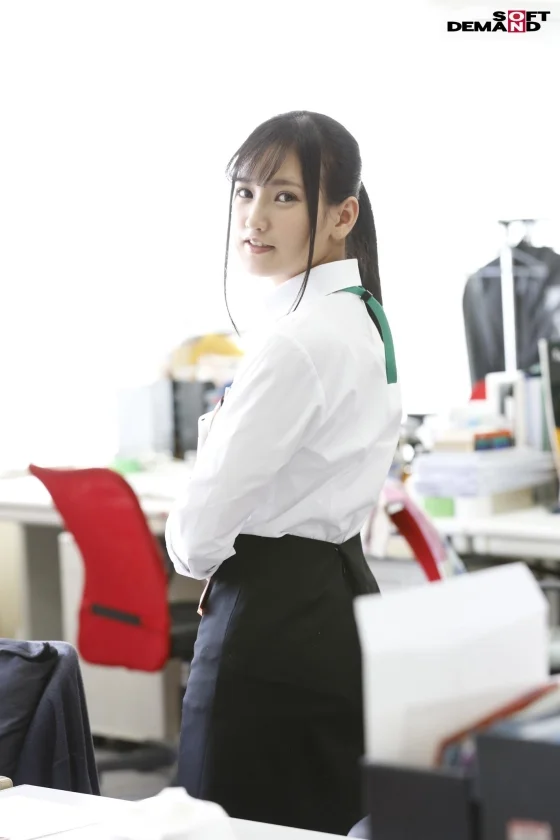 AV出演(デビュー) 南国から来たハーフの子  SOD女子社員 新卒入社1年目 宮崎リン-9