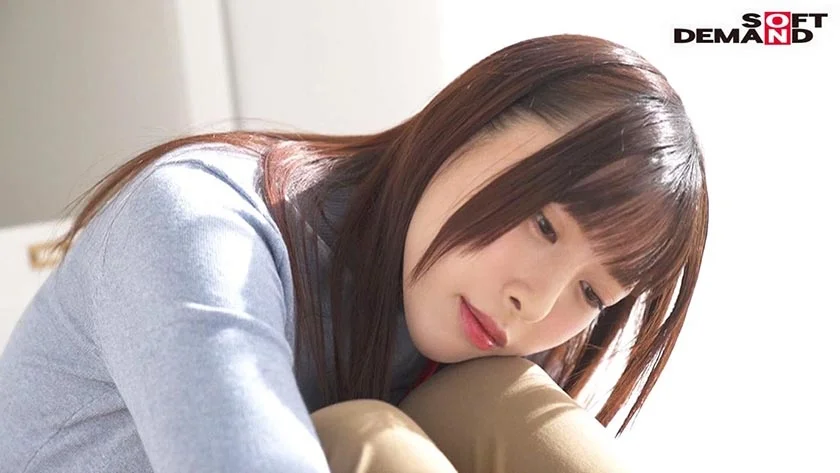 プライベートでも味わったことのない「ナマ初中出し」解禁！ 自ら欲しがるゴム無しチ○ポに何度も激イキ大痙攣！大量の特濃ザーメンをマ○コに注入しました！ 中丸未来-13