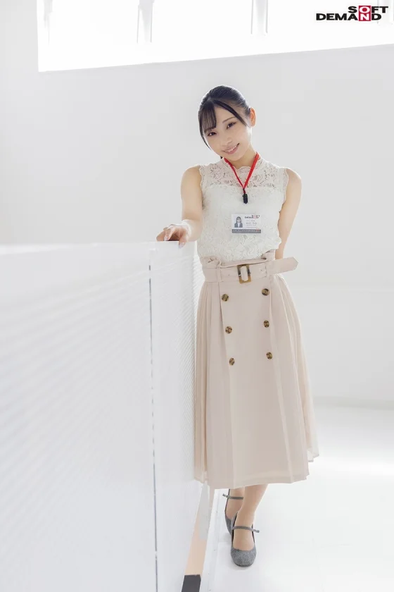 元ホテルコンシェルジュの第二新卒 愛でたい小動物系スレンダー女子社員松川令奈がプニプニオマ○コをヒックヒクさせて大興奮 めちゃイキ4本番-10
