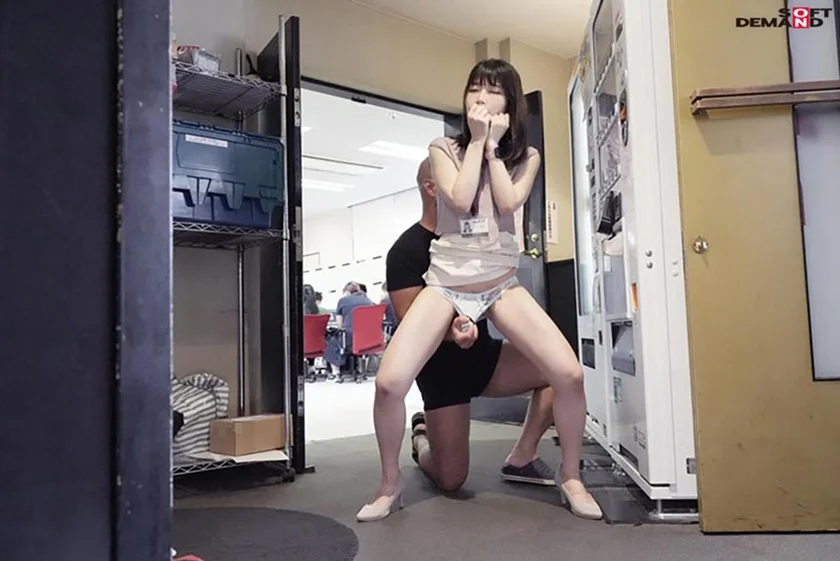 おっとり癒し系…でも、SEXの時はめっちゃ乱れる敏感体質の石川さんに突撃！即ハメ3本番！ 人事部 中途2年目 石川陽波-6