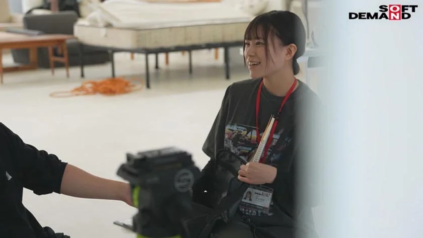 【特典版】SOD女子社員 制作部 中途1年目 岡島明来(24) 工口勉 初AV成果報告-1