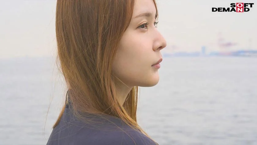 不倫する度に惹かれてゆく、知的でミステリアスな「極」美麗妻 加藤あゆ香 31歳 AV DEBUT-2