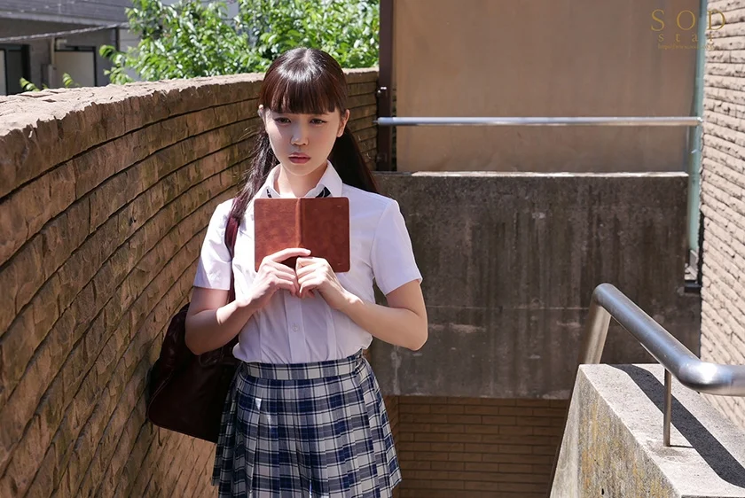 「私の乳首って変じゃないですかね？」敏感乳首に悩む制服美少女が整体で乳首イキまくり性感開発されちゃいました…。工藤ゆら-1