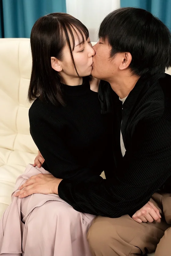 十年ぶりに再会した清楚だった同級生は色気漂う淫乱女に変貌していた！ 西元めいさ-2