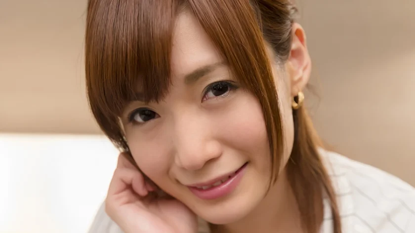 出産後の感度が上昇した人妻ママをナンパして寝取る！大石さん30歳 胸元が爽やかなシャツ、タイトスカートのむっちり太ももがエロい奥様。バックではケツを叩かれ喜びまくり！本性を出しちゃった！