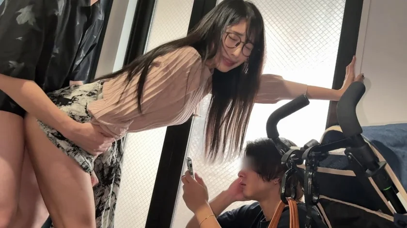 ホスト狂いのシンママは貢ぐちゃん。ドMご奉仕勘違い女。 小野坂ゆいか-6
