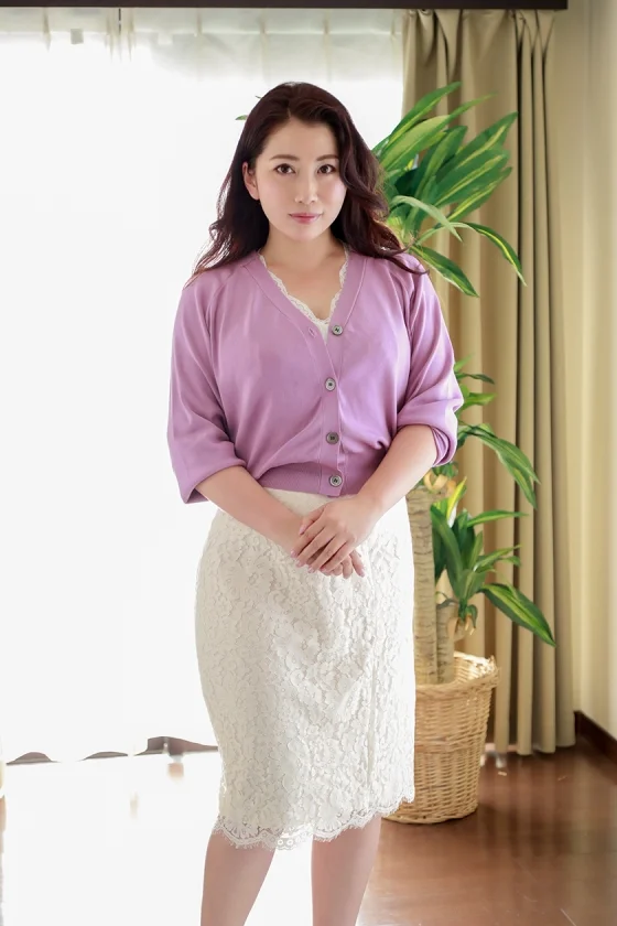綺麗なおばさんは好きですか？【奇跡のAV出演】恥じらい五十路セックス 4 品良く乱れる初撮り熟女5人-3